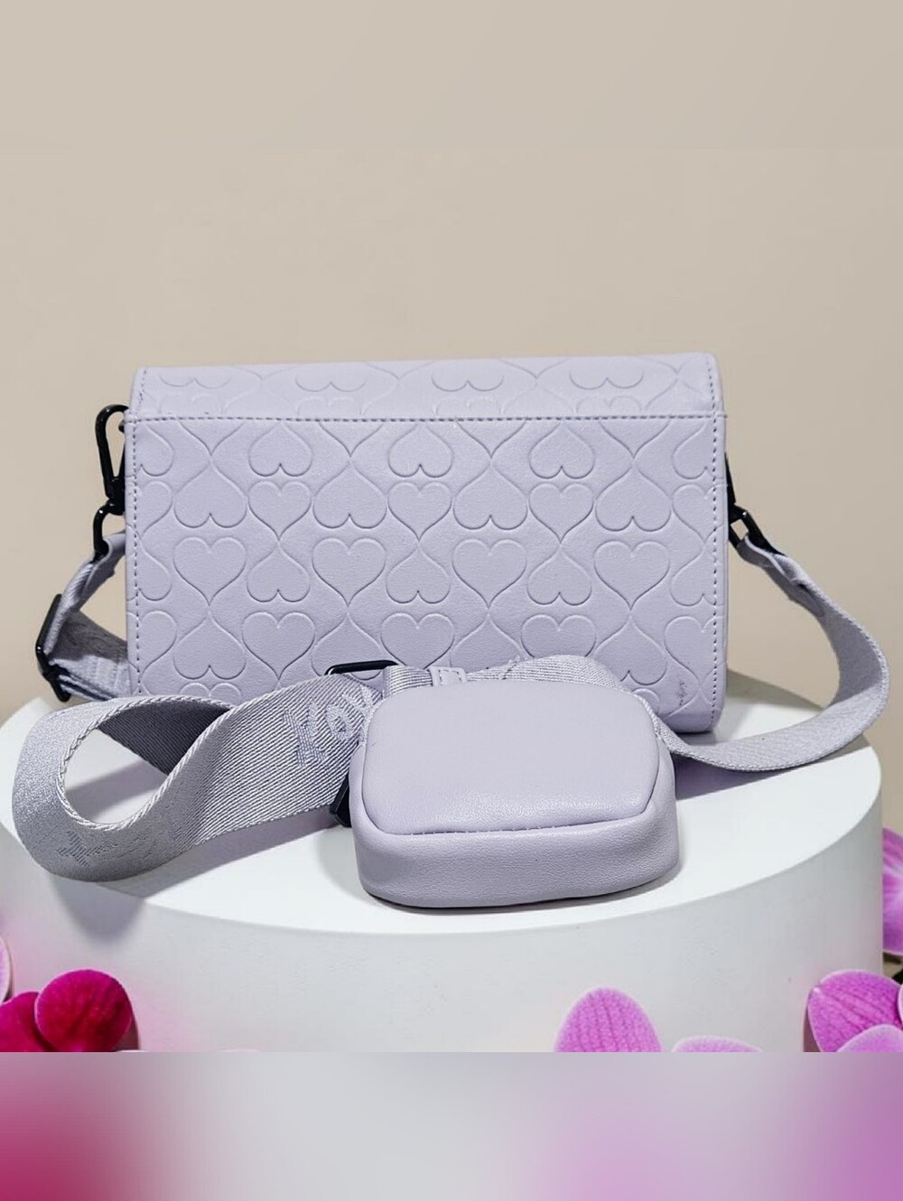 Betsey Johnson Heart Quilted Lavender Crossbody bag with Detachable Pouch - Picture 4 of 12